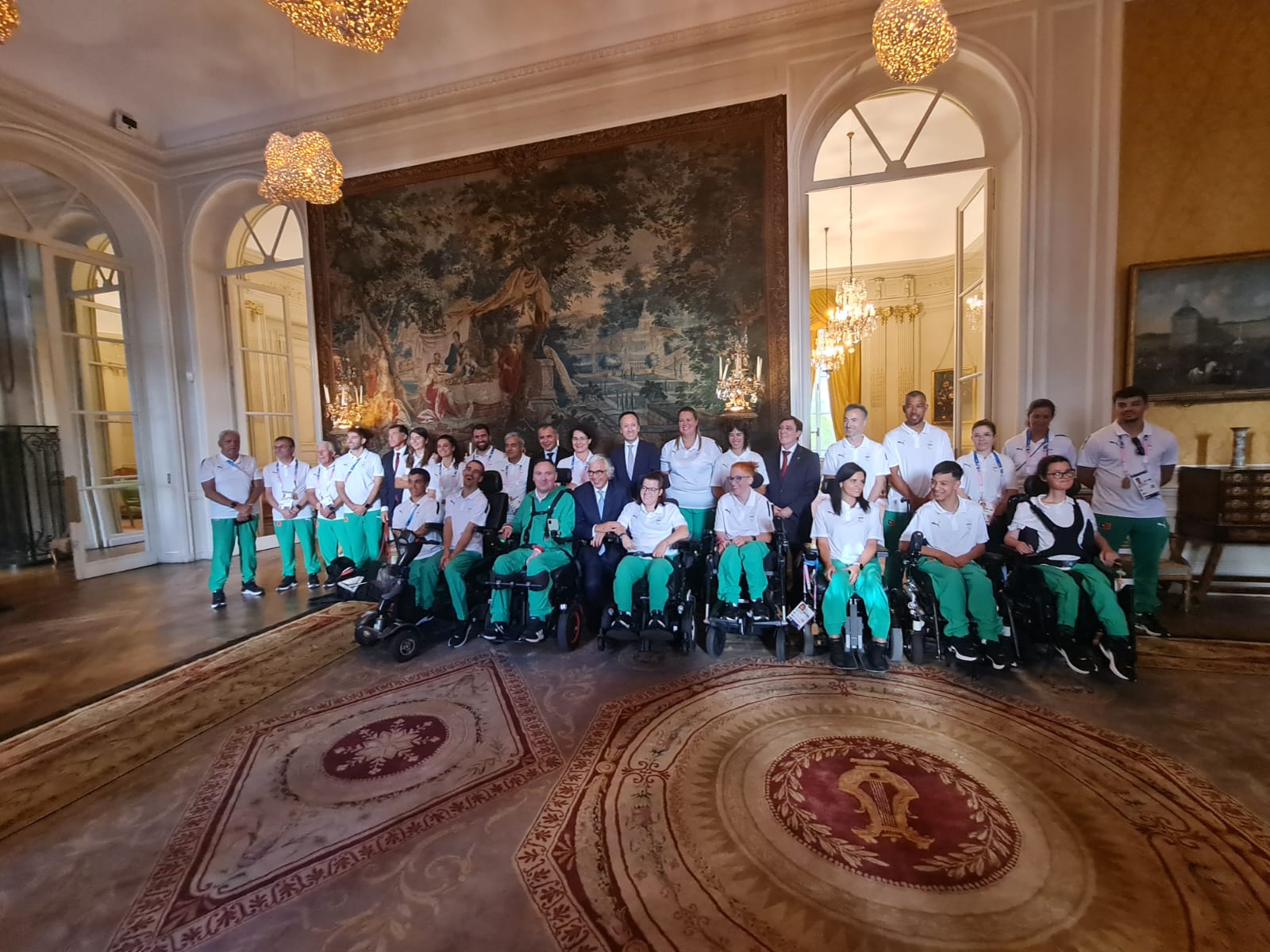 Missão Portuguesa recebida na Embaixada de Portugal em França
