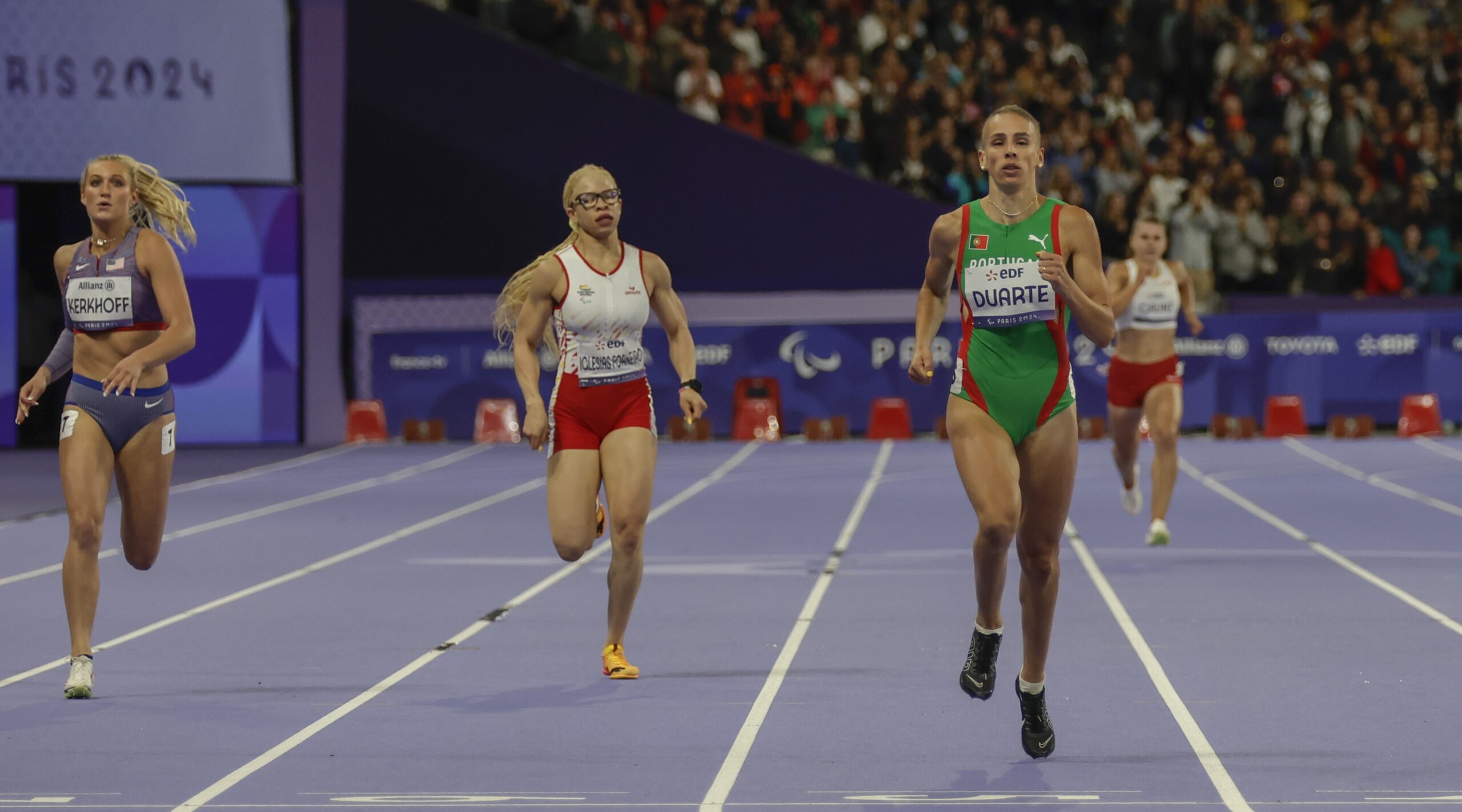 Carolina Duarte na final dos 400m T13
