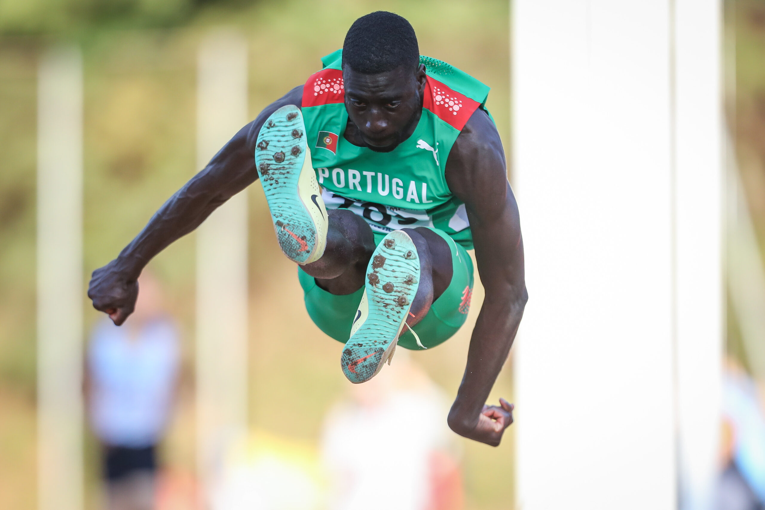 Hemilton Costa em 11.º no salto em comprimento dos Jogos Surdolímpicos