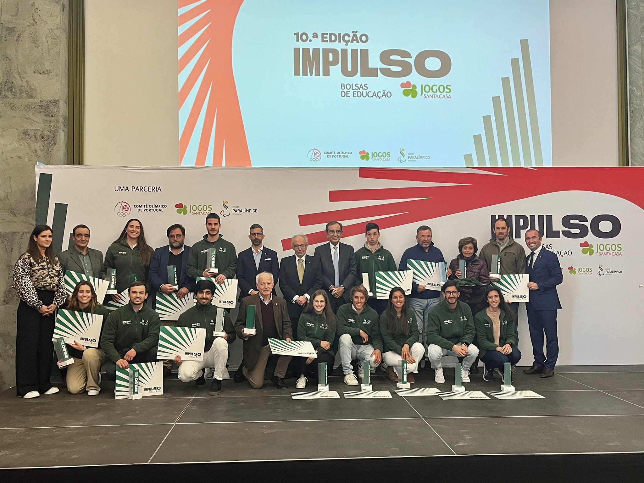 Programa IMPULSO dos Jogos Santa Casa entrega 47 Bolsas de Educação a atletas-bolseiros