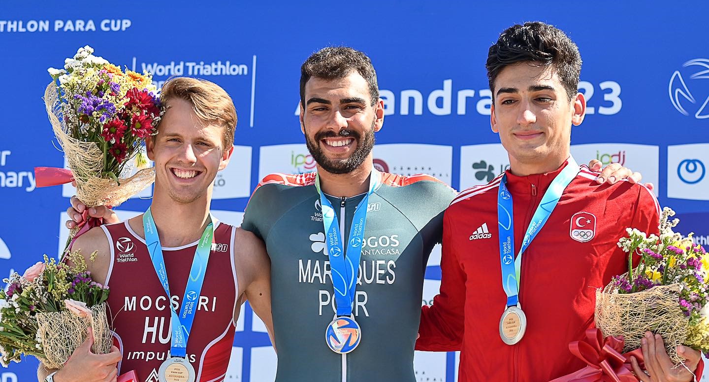 Filipe Marques vence Taça do Mundo de Triatlo de Alhandra